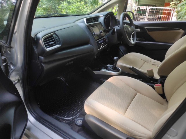 Second-hand 2018 Honda Jazz 1.2 V i VTEC for sale in New Delhi-10