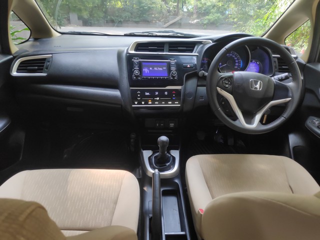 Second-hand 2018 Honda Jazz 1.2 V i VTEC for sale in New Delhi-9