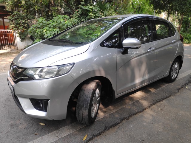 Second-hand 2018 Honda Jazz 1.2 V i VTEC for sale in New Delhi-6