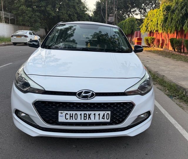 Hyundai i20 एस्टा ऑप्शन 1.2 Second-hand 2017 Hyundai i20 एस्टा ऑप्शन 1.2 for sale in Mohali