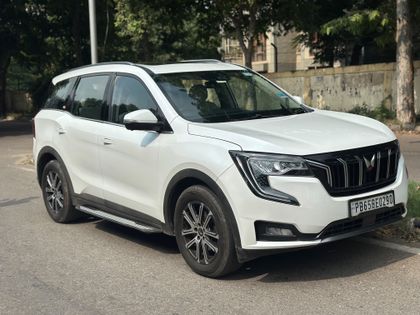 2023 Mahindra XUV700 एएक्स7 डीजल AT लक्ज़री Pack बीएस6