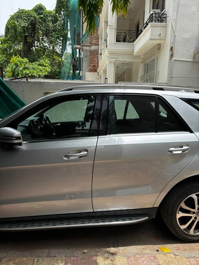 https://images10.gaadi.com/usedcar_image/1FC24EC0-6F8F-4322-BA35-14ACF0C3506C/original/a448ec4e-cc4d-4666-a5fc-9dfb4b8b12cb.jpg?imwidth=6401