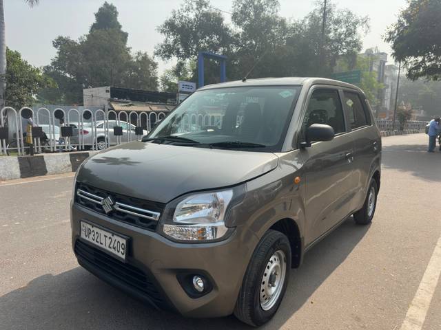 https://images10.gaadi.com/usedcar_image/239A2F82-783F-467F-B311-23A60054EE08/original/4283771b-d44f-4b6e-98d6-4dccfec5b44c.jpg?imwidth=6401