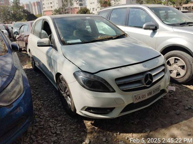 https://images10.gaadi.com/usedcar_image/2642855/original/58a343b97100ca79bb2072ea4a8e8f96.jpg?imwidth=6400