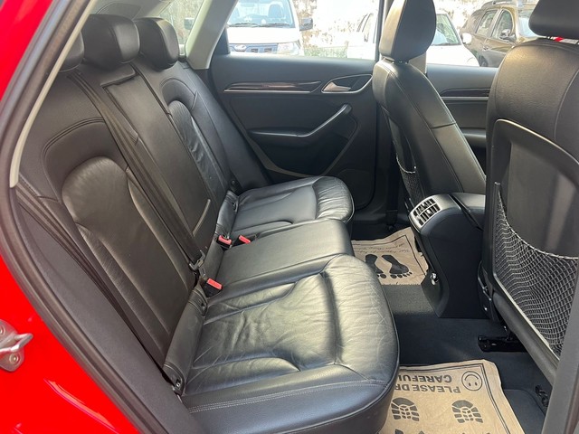 Second-hand 2018 Audi Q3 30 TFSI Premium FWD for sale in Kolkata-9