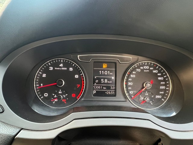 Second-hand 2018 Audi Q3 30 TFSI Premium FWD for sale in Kolkata-12