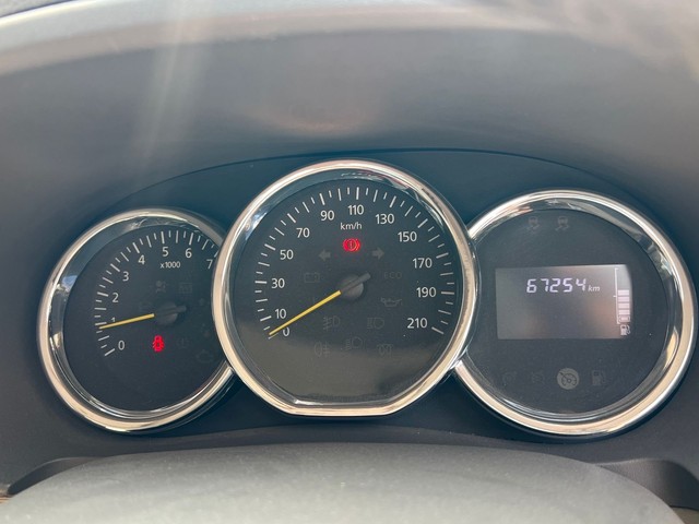 Second-hand 2019 Renault Lodgy Stepway 110PS RXZ 8S for sale in Kolkata-9