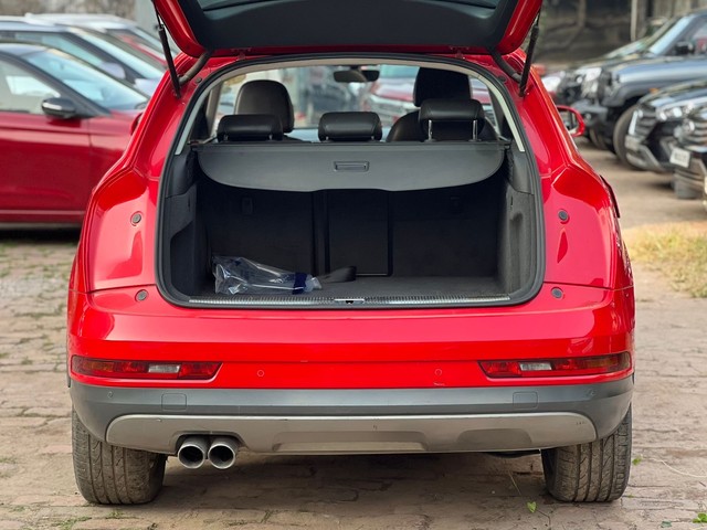 Second-hand 2018 Audi Q3 30 TFSI Premium FWD for sale in Kolkata-11