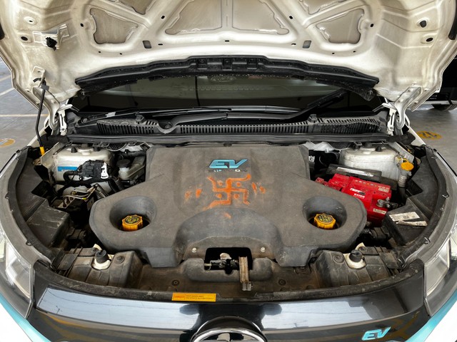 Tata Nexon EV XZ Plus LUX - Photo 7