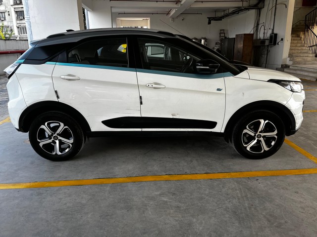 Tata Nexon EV XZ Plus LUX - Photo 3