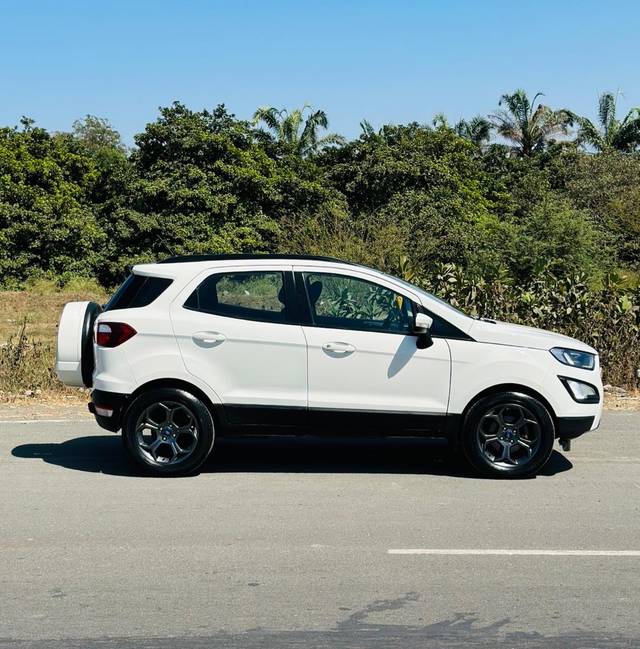 https://images10.gaadi.com/usedcar_image/29C56742-35CA-44CD-A475-DA179D5F87A6/original/839917f6-4b4a-440d-a677-e0ae8b285530.jpg?imwidth=6401