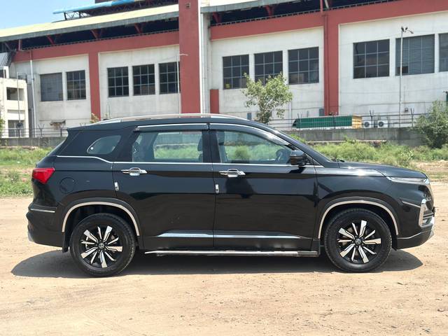 https://images10.gaadi.com/usedcar_image/2AC3C9B1-9CCE-4D48-A2A3-E72A95B27A43/original/5263efd4-158f-4d1d-882d-04fccdfb192c.jpg?imwidth=6401