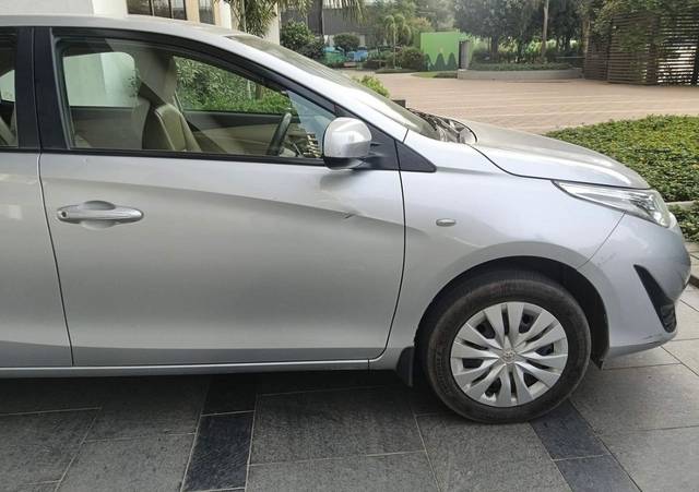 https://images10.gaadi.com/usedcar_image/2AC3C9B1-9CCE-4D48-A2A3-E72A95B27A43/original/94d62604-5fcc-4285-b370-7467b6d19548.jpg?imwidth=6401