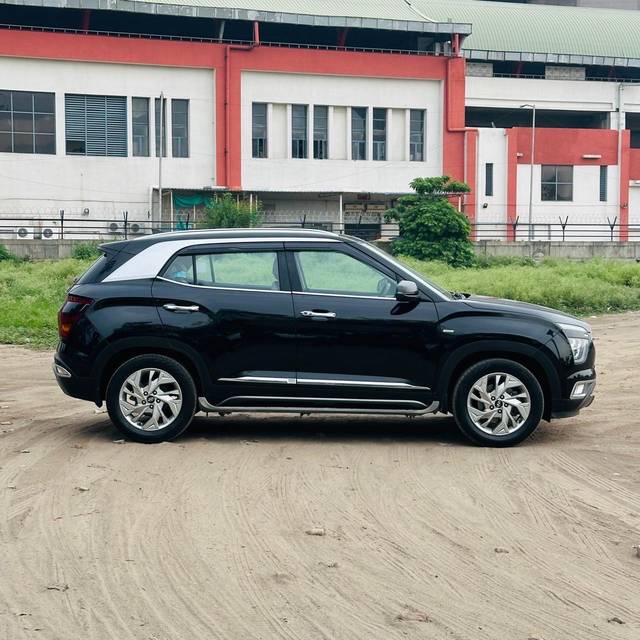 https://images10.gaadi.com/usedcar_image/2AC3C9B1-9CCE-4D48-A2A3-E72A95B27A43/original/b0d339aa-06da-47c1-9b01-86ccd392032e.jpg?imwidth=6401