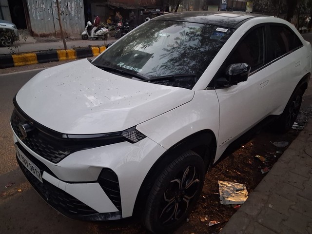 Second-hand 2025 Tata Curvv Accomplished S Hyperion DCA for sale in New Delhi-3