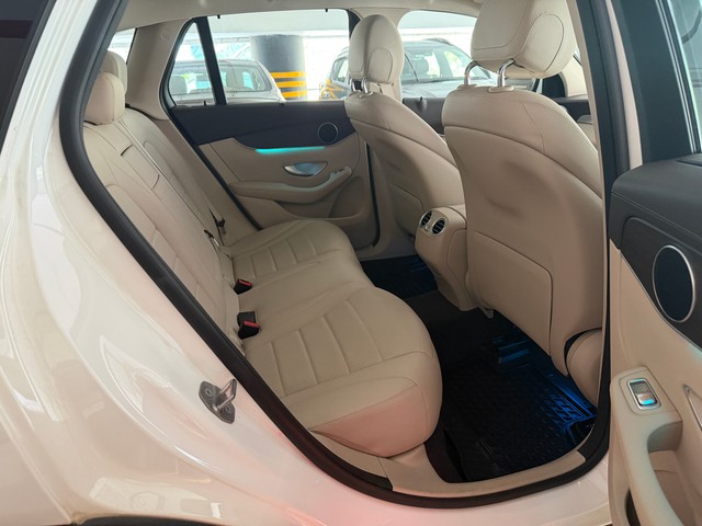 Second-hand 2020 Mercedes-Benz GLC 200 for sale in Mumbai-9