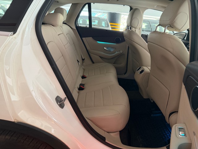 Second-hand 2020 Mercedes-Benz GLC 200 for sale in Mumbai-11