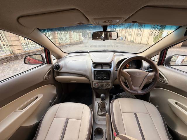 https://images10.gaadi.com/usedcar_image/2E9B8679-AFA3-42C7-A73A-A4A8F4C481A8/original/0f54918b-0941-4556-9d05-b031b45bc76d.jpg?imwidth=6400