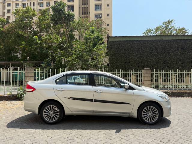 https://images10.gaadi.com/usedcar_image/2E9B8679-AFA3-42C7-A73A-A4A8F4C481A8/original/8667e46f-b2b4-494e-affd-4d45561f64e0.jpg?imwidth=6401
