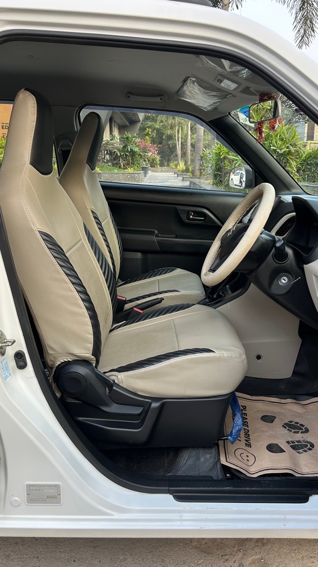 Second-hand 2022 Maruti Wagon R CNG LXI for sale in Indore-9