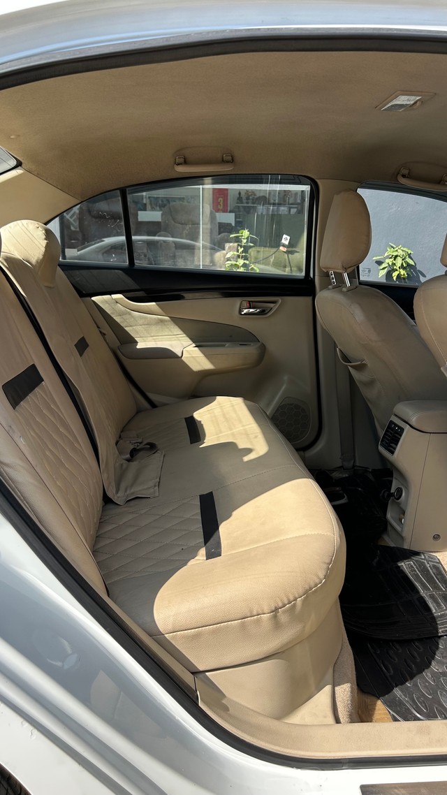 Second-hand 2014 Maruti Suzuki Ciaz VDi Plus for sale in Indore-11