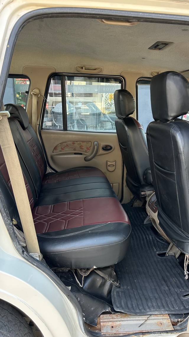 Second-hand 2008 Mahindra Scorpio M2DI for sale in Indore-10