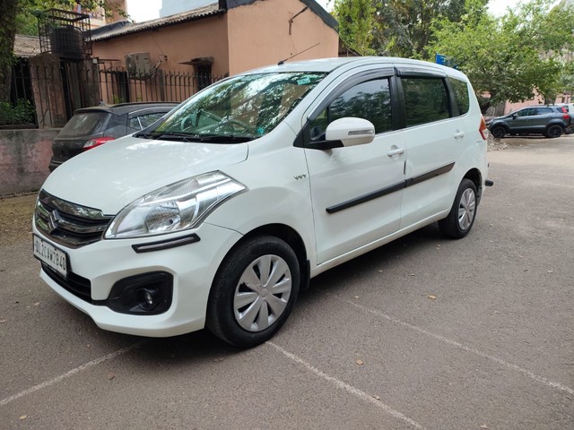 Maruti Suzuki Ertiga VXI CNG Second-hand 2017 Maruti Suzuki Ertiga VXI CNG for sale in New Delhi-0