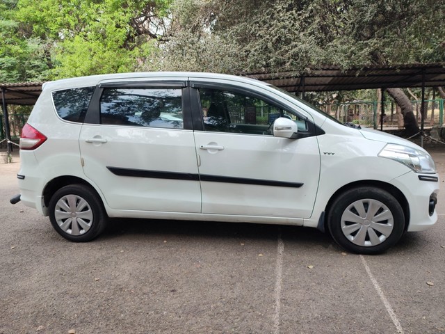 Maruti Suzuki Ertiga VXI CNG Second-hand 2017 Maruti Suzuki Ertiga VXI CNG for sale in New Delhi-10