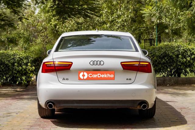 https://images10.gaadi.com/usedcar_image/3159476/original/used_car_2523858_1655384618_864749ea-fe98-46ba-aa71-c126445d4395.jpeg?imwidth=6402