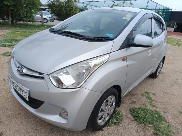 https://images10.gaadi.com/usedcar_image/3182892/original/16d3ada50b0b1a2f06d7b4d49f2a7a79.jpg?imwidth=6401