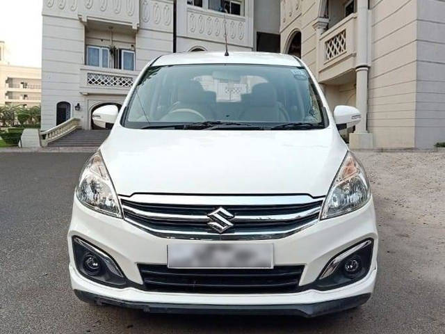 https://images10.gaadi.com/usedcar_image/3246681/original/50ba6b4c8217523cbbba54cb998caa92.jpg?imwidth=6402