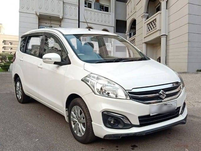 https://images10.gaadi.com/usedcar_image/3246681/original/dda993ef37fdc8999c0313fef8ac99c7.jpg?imwidth=6400