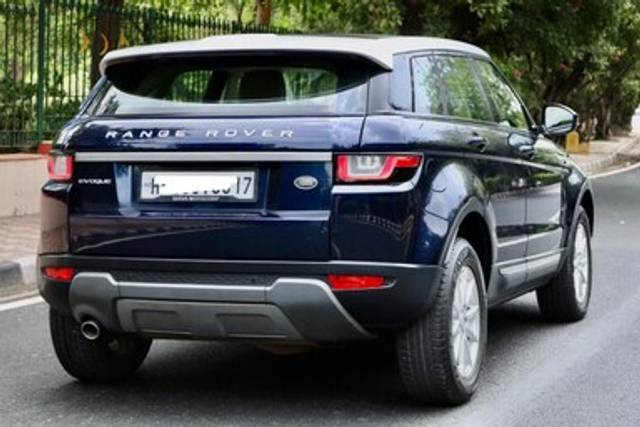 https://images10.gaadi.com/usedcar_image/3265408/original/667c73fc-7d43-4d19-a039-847d62e2da35-used_car_2611337_1687355751.jpg?imwidth=6402