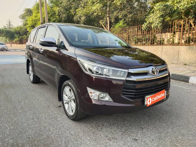 https://images10.gaadi.com/usedcar_image/3312625/original/used_car_2651946_1672402725_7473a24f-9f43-42d2-b478-814e3df9a89a.jpg?imwidth=6400