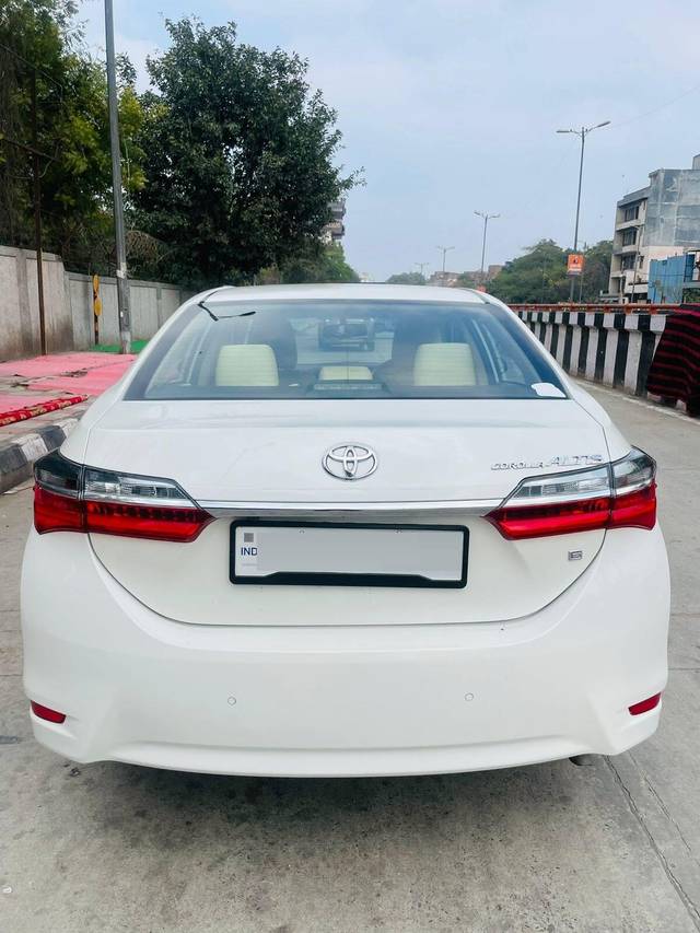 https://images10.gaadi.com/usedcar_image/3349585/original/usedcar_photo_2023_01_31_17_20_56_7601675166657_1675166666_1800b91a-1ab4-4ec7-ac77-c0ff32c3eba5.jpg?imwidth=6401