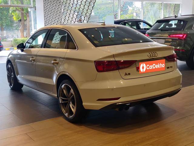 https://images10.gaadi.com/usedcar_image/3353288/original/usedcar_whatsappimage2023_02_01at15350pm_1__140381675500571_1675500622_1a2f4127-da52-466e-a28e-bcb3bff03096.jpeg?imwidth=6402