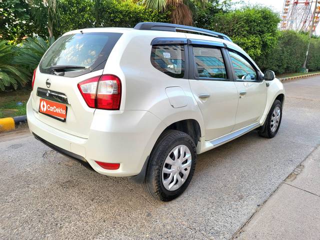https://images10.gaadi.com/usedcar_image/3358674/original/used_car_2692416_1676013560_b94f53b6-f9c4-405d-b458-435d69fc4acd.jpg?imwidth=6402