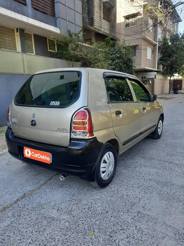 https://images10.gaadi.com/usedcar_image/3365332/original/used_car_2697825_1677482587_7fd501f9-3271-4d05-9be3-b6097f5e5cbe.jpg?imwidth=6402