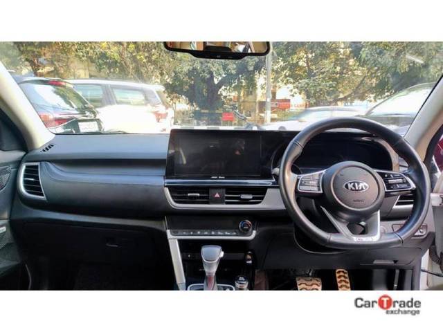 https://images10.gaadi.com/usedcar_image/3369556/original/usedcar_3feacadf_e45d_4b76_ae52_064e2bbf6a68_734551676979290_1676979383_2928f8bb-e2a7-4256-b101-95f85e62ab36.jpeg?imwidth=6402