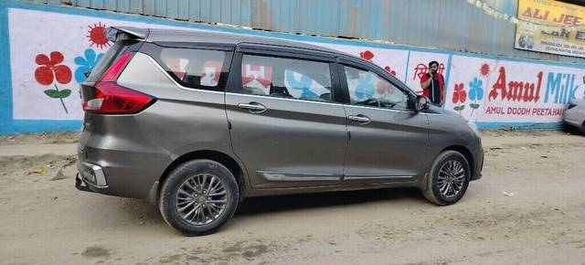 https://images10.gaadi.com/usedcar_image/3372036/original/VCC_IMG_1676517609651_1695879_331_1676518288_0e5ecddf-6224-4241-b781-9cf4f463a641.jpg?imwidth=6400