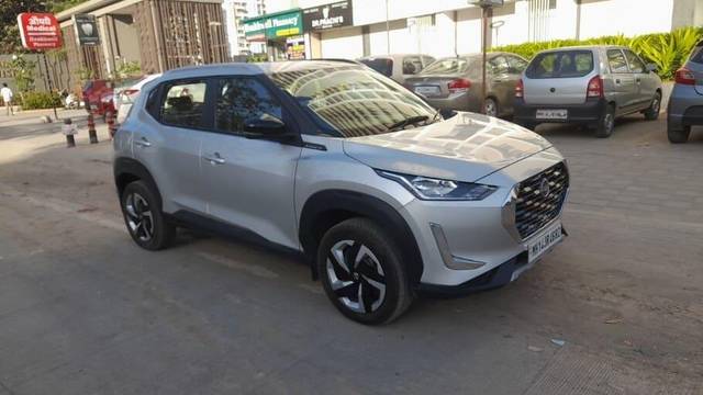 https://images10.gaadi.com/usedcar_image/3372579/original/VCC_IMG_1676633529748_1697053_334_1676633784_21ab3430-03e7-4b0a-92cd-454ba3041b3f.jpg?imwidth=6401