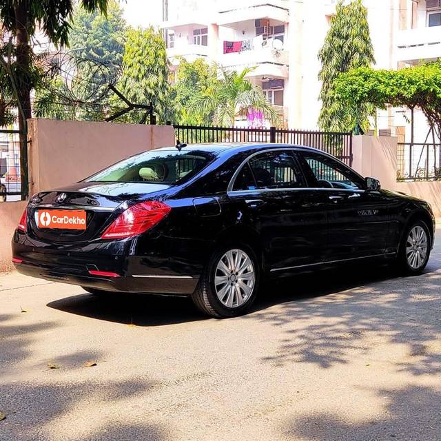 https://images10.gaadi.com/usedcar_image/3373828/original/usedcar_4faf3e1a_d04e_45fa_9658_398436785d7d_734551677156541_1677156574_fcb56d14-c23b-41e0-9c2c-f7344713b7e8_b958618a-3e95-47d5-a4ca-b3ff92d87cab.jpeg?imwidth=6402
