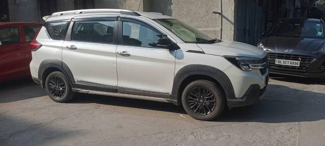 https://images10.gaadi.com/usedcar_image/3377141/original/VCC_IMG_1677297717414_1701294_333_1677298220_7d6adc9e-0994-47d5-839a-665192d80f24.jpg?imwidth=6402