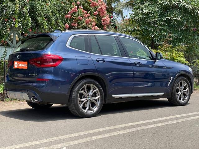 https://images10.gaadi.com/usedcar_image/3380822/original/bfcf2e32-e85c-47b2-9527-133d6dc7c095-used_car_2712366_1688478021_f27efd9c-8a12-47c8-9108-77e2570a6747.jpg?imwidth=6402