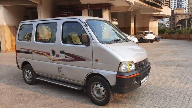 https://images10.gaadi.com/usedcar_image/3383660/original/VCC_IMG_1677757777095_1704510_334_1677758277_a86541b1-f2fd-43a6-bd1e-37aa71ca46fc.jpg?imwidth=6401