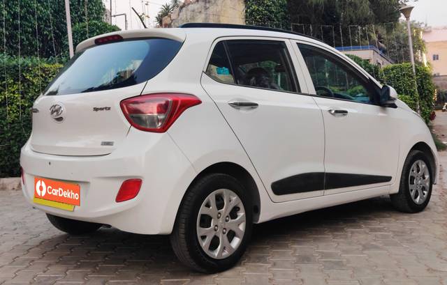 https://images10.gaadi.com/usedcar_image/3383871/original/zz1_crop_img_640c5a1ab2efb_1678531098_019bed7c-8126-4531-b254-34f2ed9bbf4c.jpg?imwidth=6402