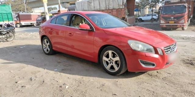 https://images10.gaadi.com/usedcar_image/3384955/original/VCC_1705156_334_1677844582_941e1b19-bf6c-49e1-a96a-0f21757564c2.jpg?imwidth=6401