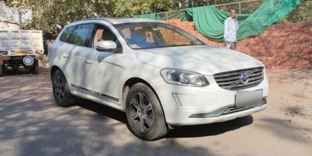 https://images10.gaadi.com/usedcar_image/3385990/original/VCC_1706429_116_1677992377_88d23d96-7f8a-49fd-8ca2-aebe54b21673.jpg?imwidth=6400