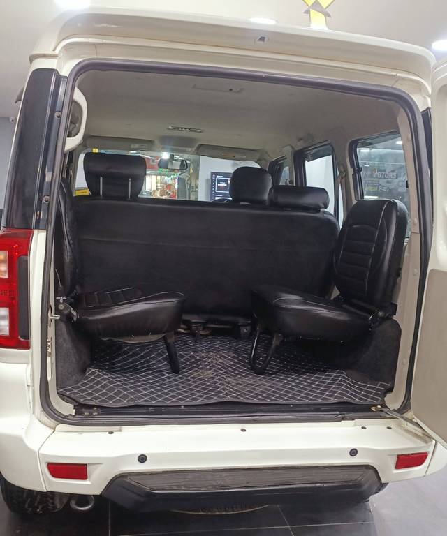 https://images10.gaadi.com/usedcar_image/3388621/original/zz1_crop_img_643791b6acee9_1681363382.jpg?imwidth=6400