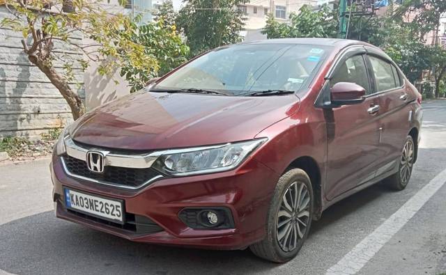 https://images10.gaadi.com/usedcar_image/3388646/original/zz1_crop_img_64367e65c26be_1681292901.jpeg?imwidth=6400